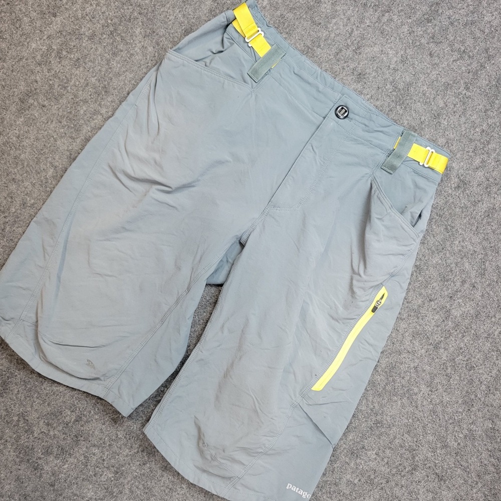Patagonia Shorts Mens M Gray Cargo Pocket Belted Waist Casual Hiking Outdoor